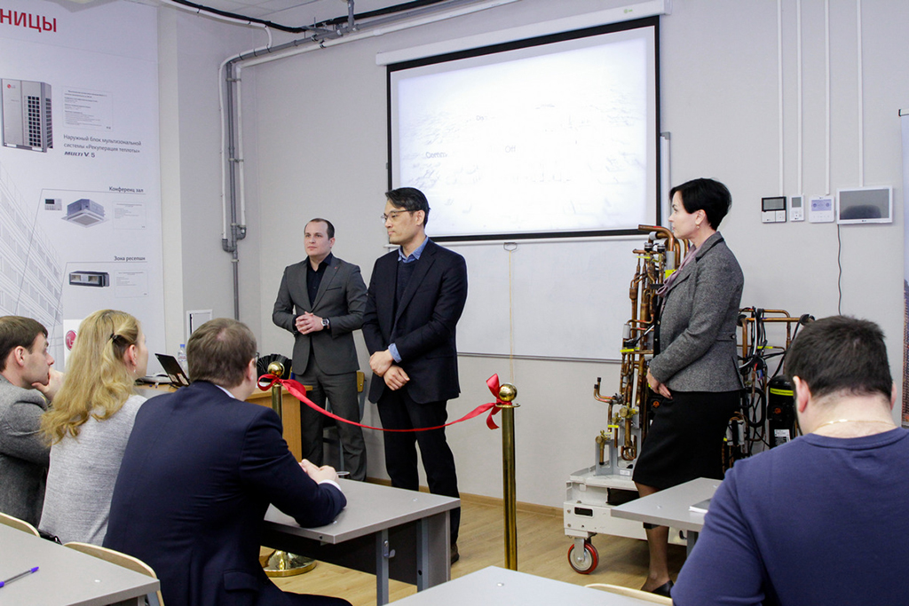 otkrylsya-novyy-uchebnyy-klass-laboratoriya_02.jpg
